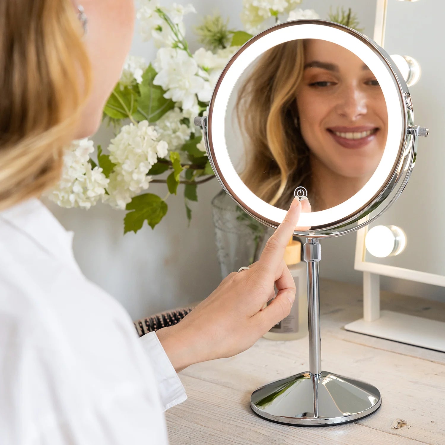 Miroir de maquillage - Hauteur réglable - Chrome - Grossissement 1-10x