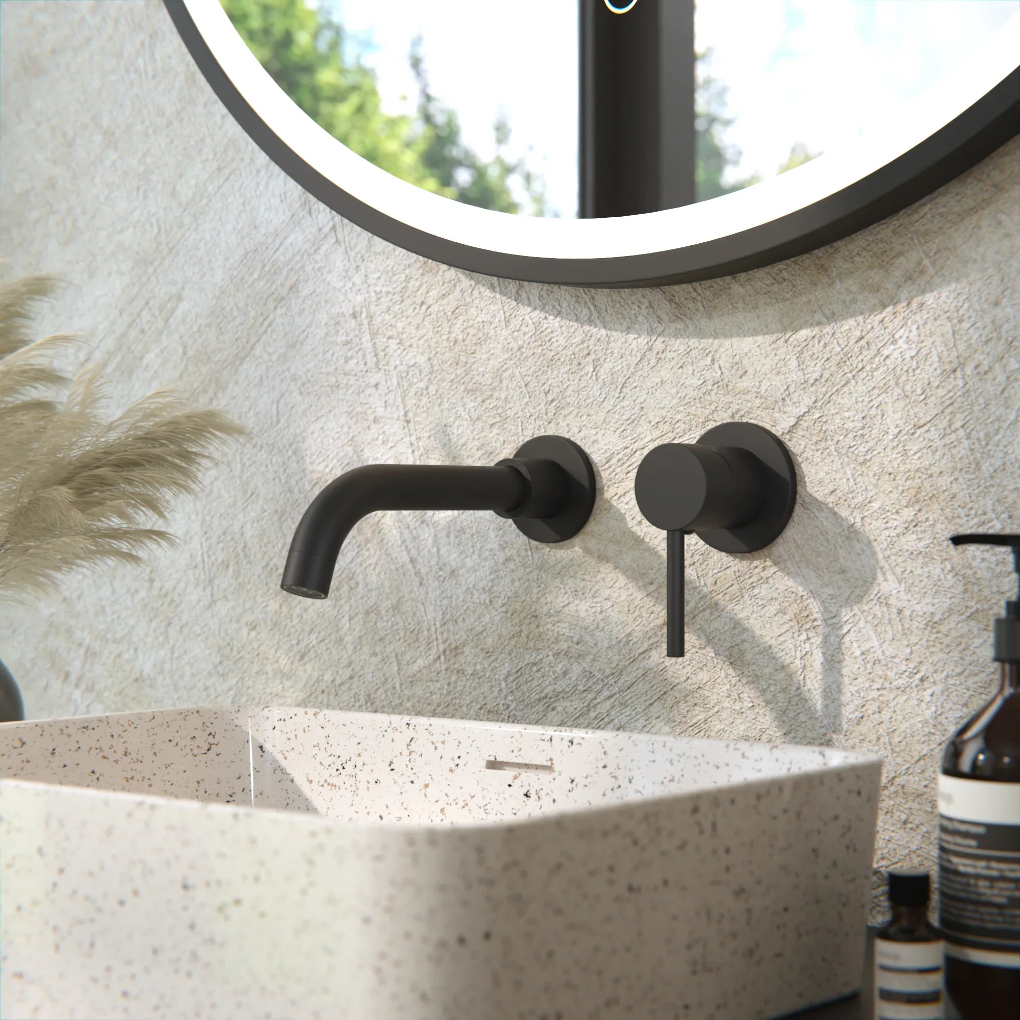 Robinet mural Iris - noir mat